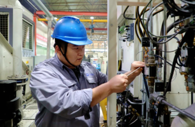 威海工匠丨爱发明的机械“医生”--周军雷